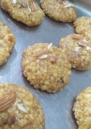 હલવાસન(Halvasan Recipe in Gujarati) રેસીપી મુખ્ય ફોટો
