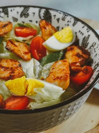 Langkah Gampang Menyiapkan Resep  Salad Sayur Simple. Bikin Diet Lebih Mengenyangkan yang Lezat, Enak Banget