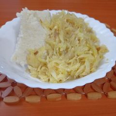 A picture of Steamed cabbage.