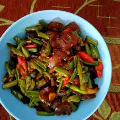 A picture of Tumis Kikil dan Kacang Panjang Kecap.