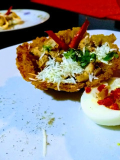 Una foto de Canastilla de plátano con pollo