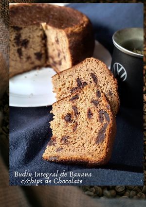 Una foto de Budín Integral de Banana con Chips de Chocolate (EN CACEROLITA DE 18 cm. ESSEN)