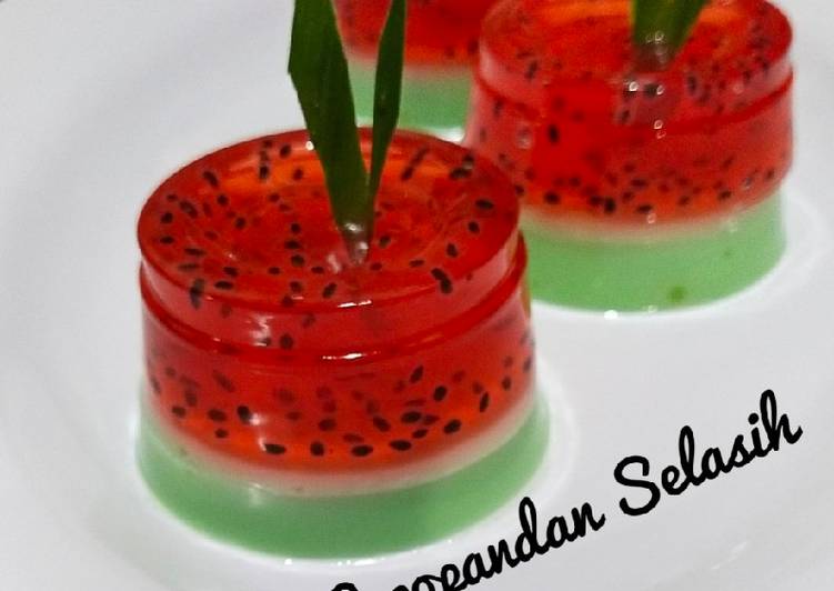 Gampangnya Menyajikan Puding Cocopandan Selasih Paling Enak