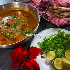 A picture of Chicken nihari.