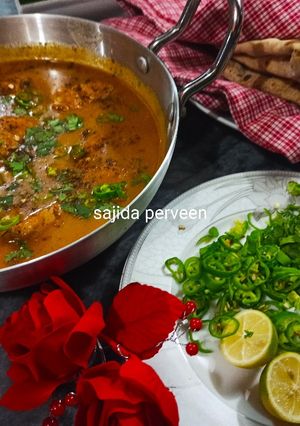 A picture of Chicken nihari.