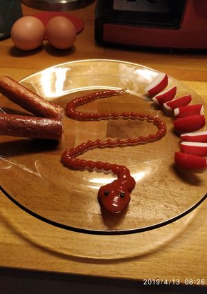 Ketchup kígyó recept fotója