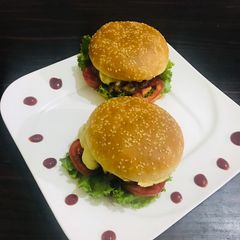 A picture of Hot &spicy🥵 Beef 🥩 burger.