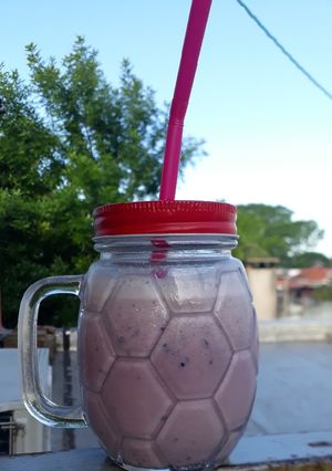 Una foto de Smoothie Arándanos y Frutillas