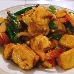 A picture of Tumis tahu udang cabe ijo.
