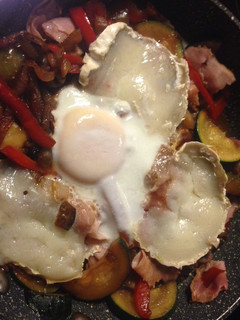 Una foto de Huevo 🍳 al plato