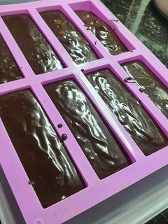 Una foto de Barra de chocolate hecha en casa