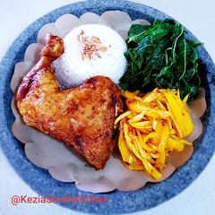 AYAM GORENG KALASAN (KALASAN FRIED CHICKEN) A picture of AYAM GORENG KALASAN (KALASAN FRIED CHICKEN).