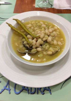 Una foto de Potxas con almejas