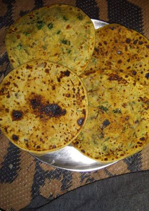 मूली के पराठा (Mooli ke parathe recipe in hindi) रेसिपी मुख्य फोटो