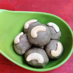 A picture of Bajara Ladoo.