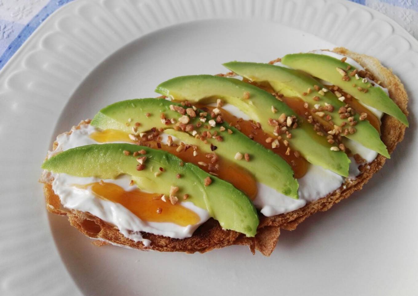 Tosta de queso fresco y aguacate