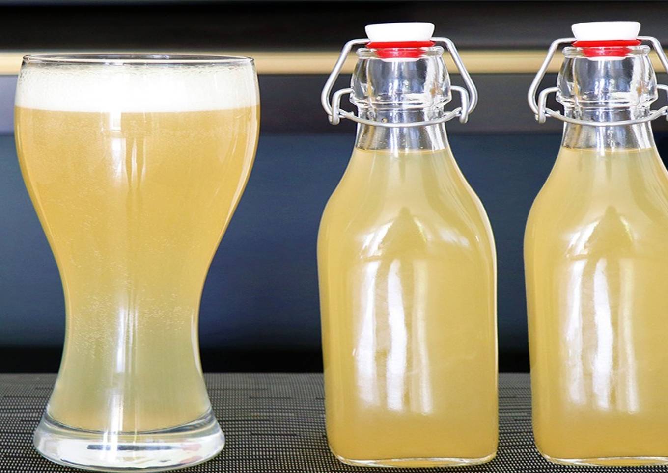 Make Your Own Beer During Lockdown/Quarantine | 3 Ingredient Homemade Ginger Beer