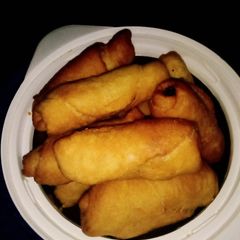 A picture of Fish Rolls.