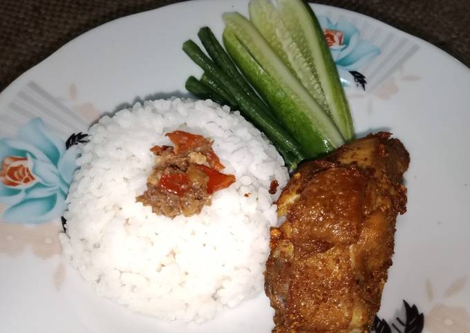 Ayam goreng sambal terasi