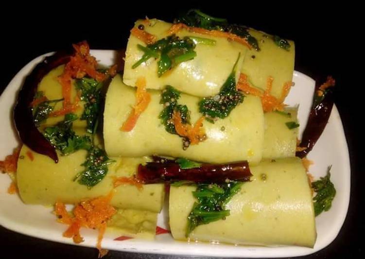 Recipe of Speedy Spinach Khandvi