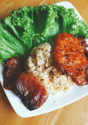 Hình của món Cơm sườn nướng.