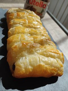 Una foto de Trenza de hojaldre rellena de Nutella