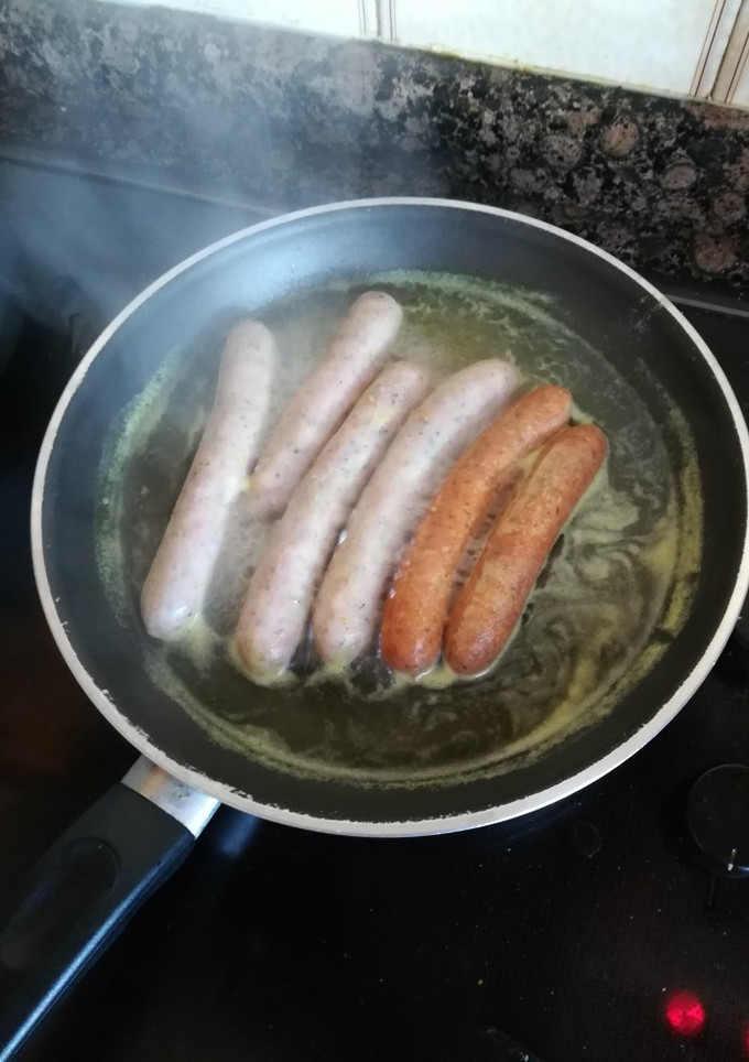 Una foto de Salchichas al vino blanco