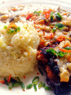 Foto resep Grilled Chicken with Mashed Cauliflower & Mushroom Cheesy Sauce
