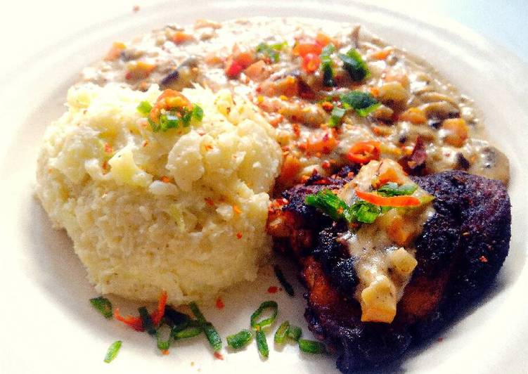 Grilled Chicken with Mashed Cauliflower &amp; Mushroom Cheesy Sauce