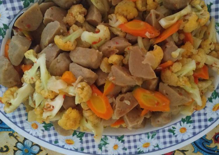 Oseng2 brokoli bakso ayam