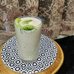 A picture of Banana, Kiwi Smoothie.