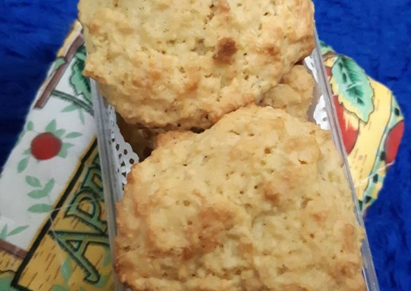 Oat Cheese Yogurt Scones