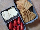 Lunch box saveurs du maghreb 🍱 Kesra, fromage et tomate