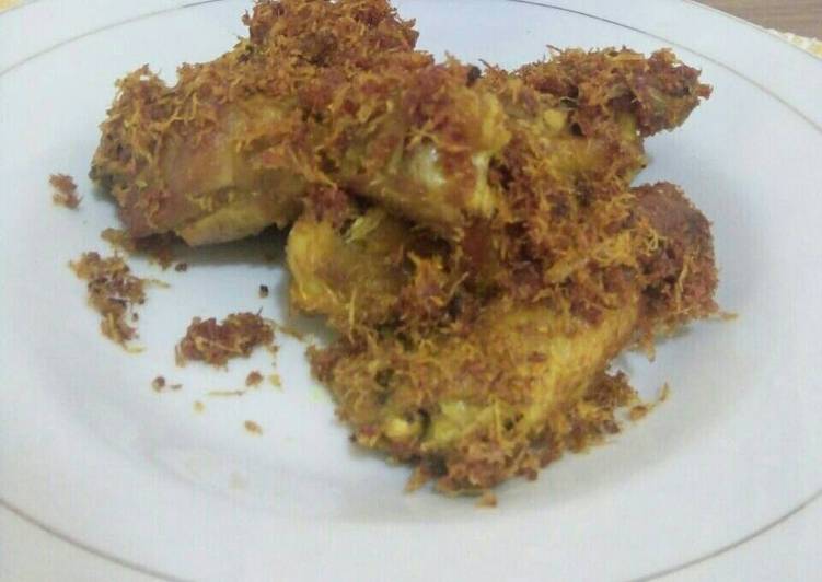 Ayam Goreng Serundeng