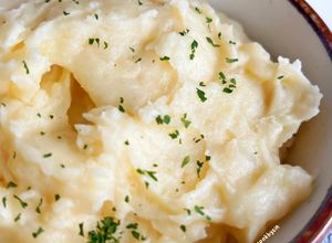 Foto resep Simple Mashed Potato - Creamy Cheesy