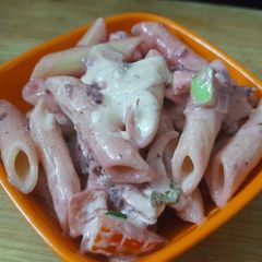 A picture of Ranch dressing pasta salad.