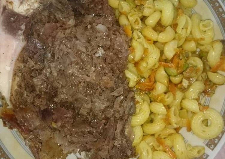 مرتة دجاج محشي بالبصل