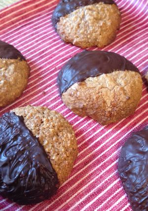 A picture of Lebkuchen (Elisenlebkuchen) with Rye.