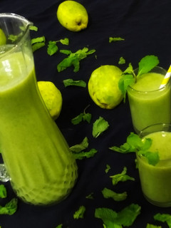 A picture of Guava mint juice.