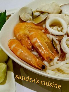 泰式酸辣海鮮湯麵 的食譜成品照片