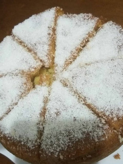 صورة لوصفة كيكة جينواز بالجوز الهند و مربى المشمش على طريقتي