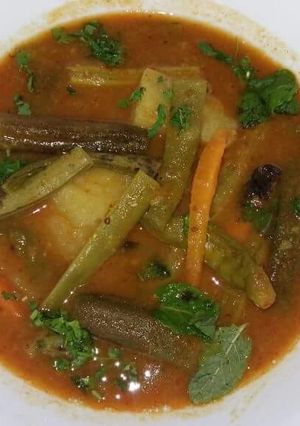 A picture of Innovative  Mango Flavoured  Sindhi Curry.
