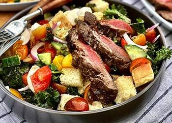 Recipe: Delicious Grilled Wagyu Steak Panzanella Salad with Vinaigrette