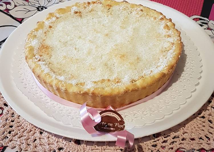 Tarta de dulce de leche y coco merengado