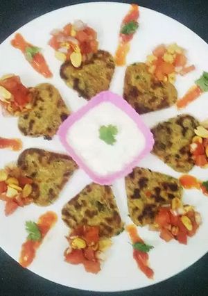 જુવાર મેથી પાલક હાર્ટસ રેસીપી મુખ્ય ફોટો
