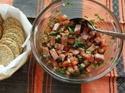 Una foto de queso puerco hace con limones