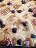 74. Coca Sant Joan de crema y cerezas de temporada/Panificadora