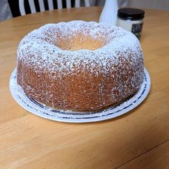 A picture of Buttermilk Pound Cake.