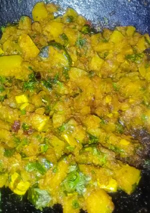 कद्दू की चटपटी सब्जी (kaddu ki chatpati sabzi recipe in Hindi) रेसिपी मुख्य फोटो