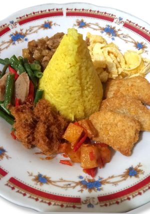 Foto resep Nasi Kuning Rice Cooker Bumbu Racik Indofood